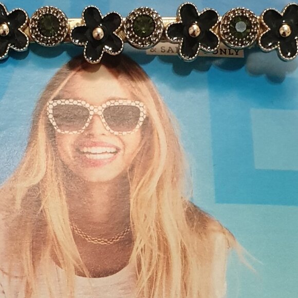 Gold Black Flowers Hair Clip Pin Women Fashion Classic Casual Formal Accessory - Picture 3 of 3